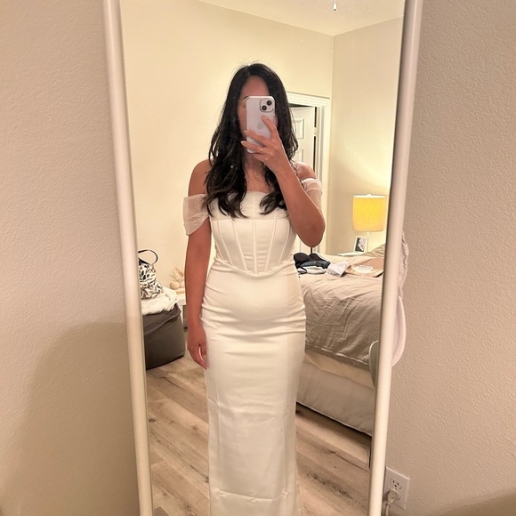 Everly off the shoulder corset dress size Small - Picture 3 of 6